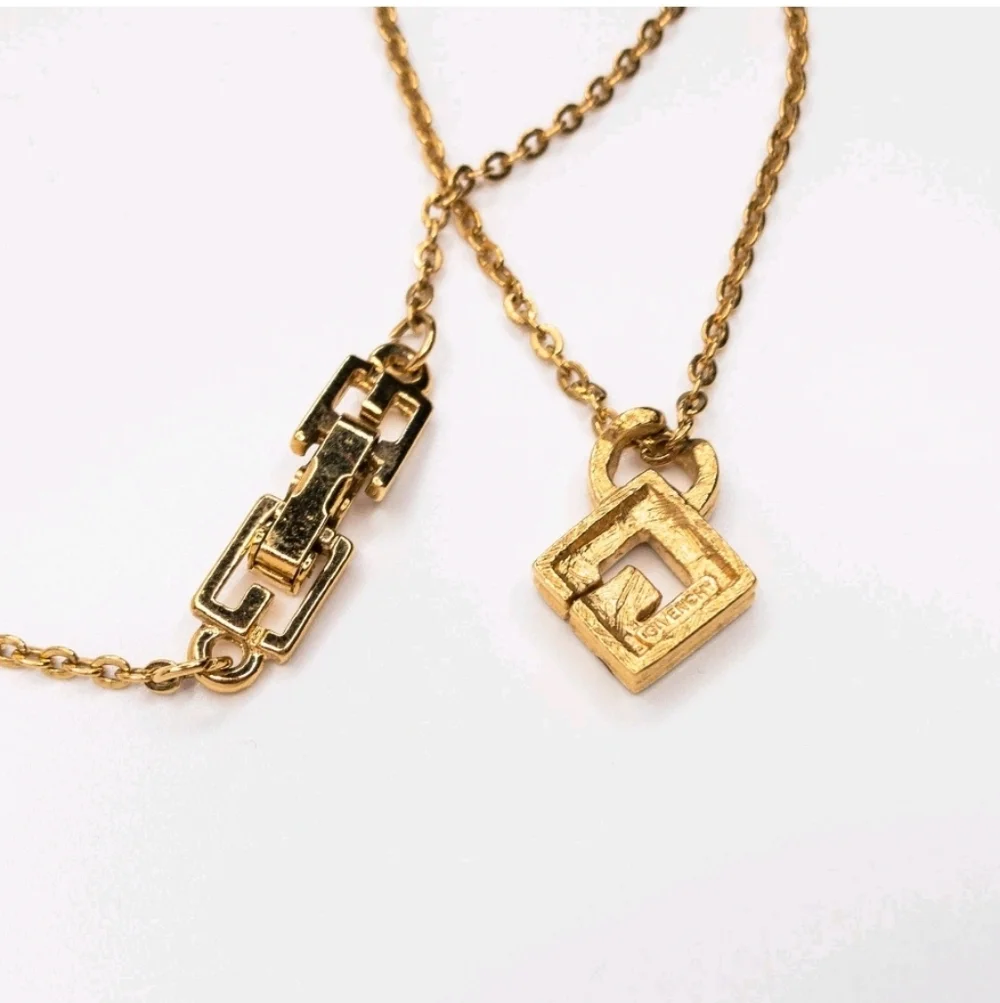 Vintage GIVENCHY Square "G" Logo Rhinestone Necklace - 80s-90s Icon - Picture 5 of 7